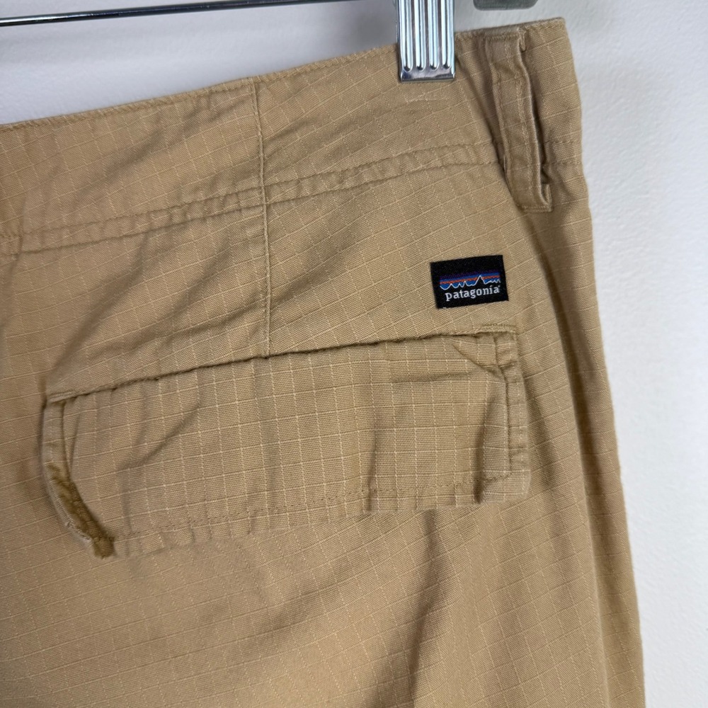 Patagonia Men's Organic Cotton cargo Pants Tan Size 35 - Picture 4 of 6